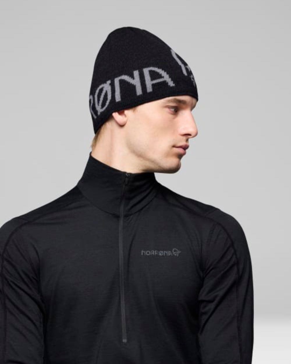 Norrona /29 Mid MerinoUll Logo Beanie - Caviar Melange Beanie Norrøna