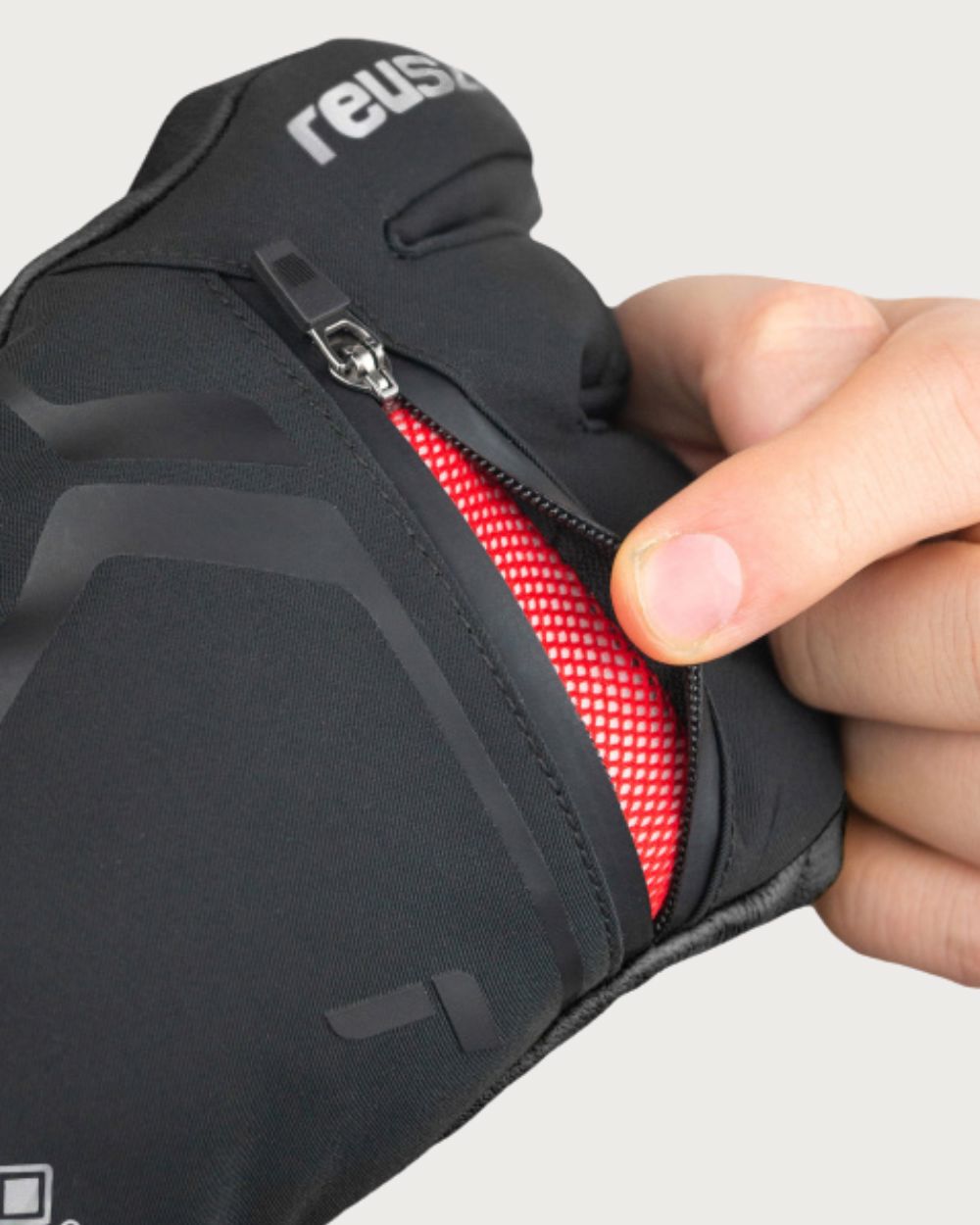 Reusch Down Spirit GORE-TEX Short Cuff Glove - Black/Silver Gloves Reusch