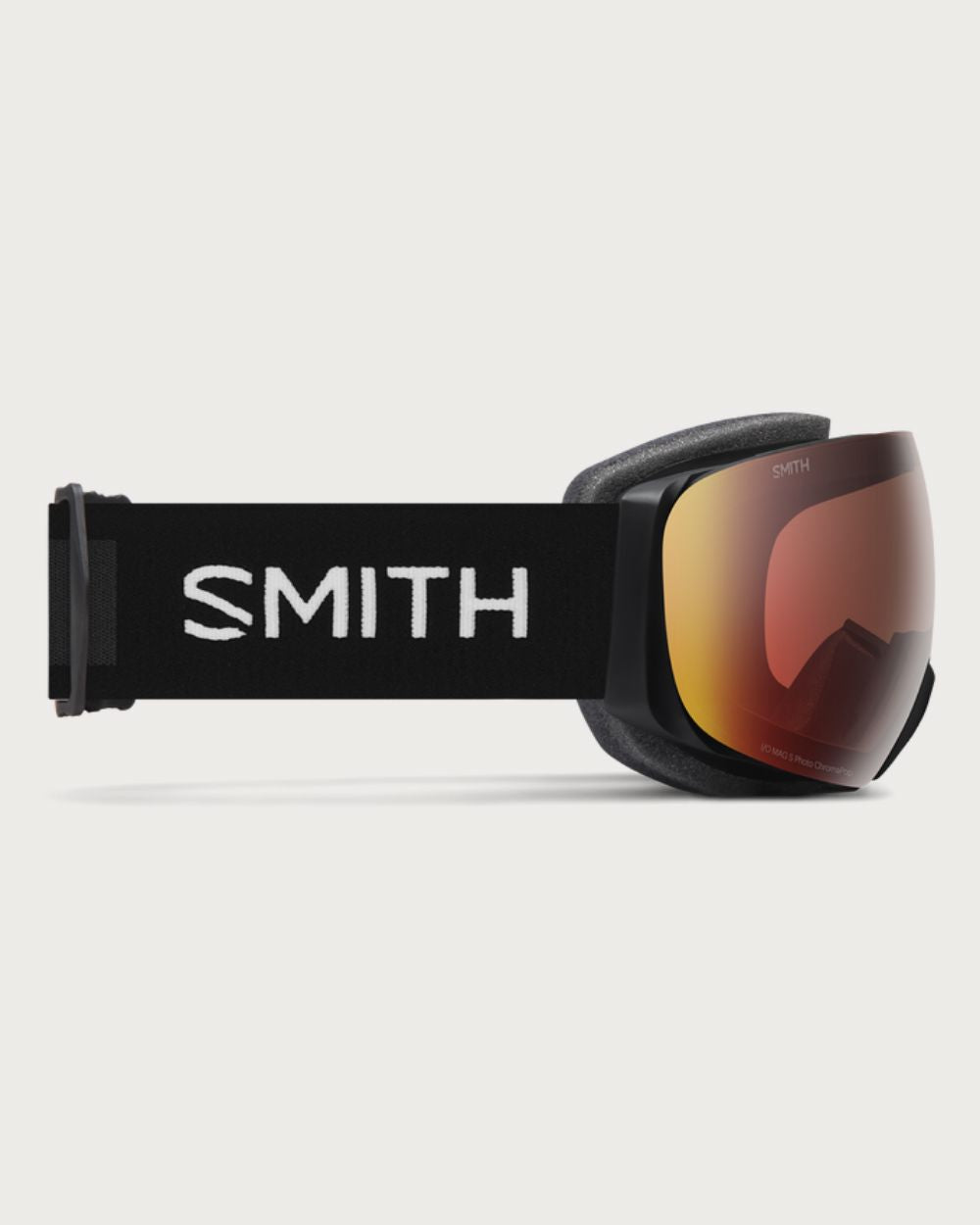 Smith I/O MAG S Goggles (Small Fit) - Black ChromaPop Pro Photochromic Red Mirror Goggles Smith
