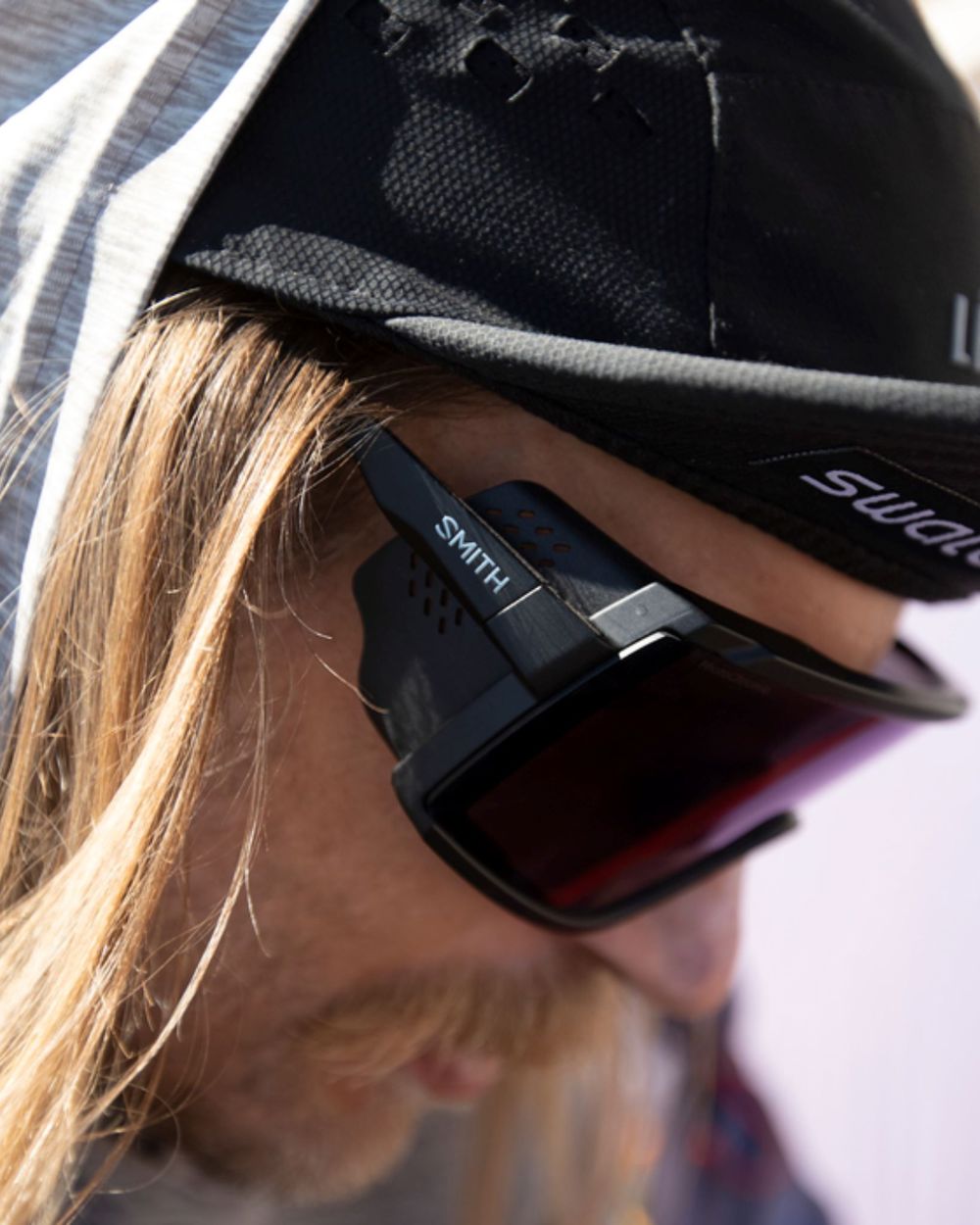 Smith Pursuit ChromaPop Sunglasses - Matte Black w. Glacier Photochromic Copper Blue Mirror Lens Sunglasses Smith