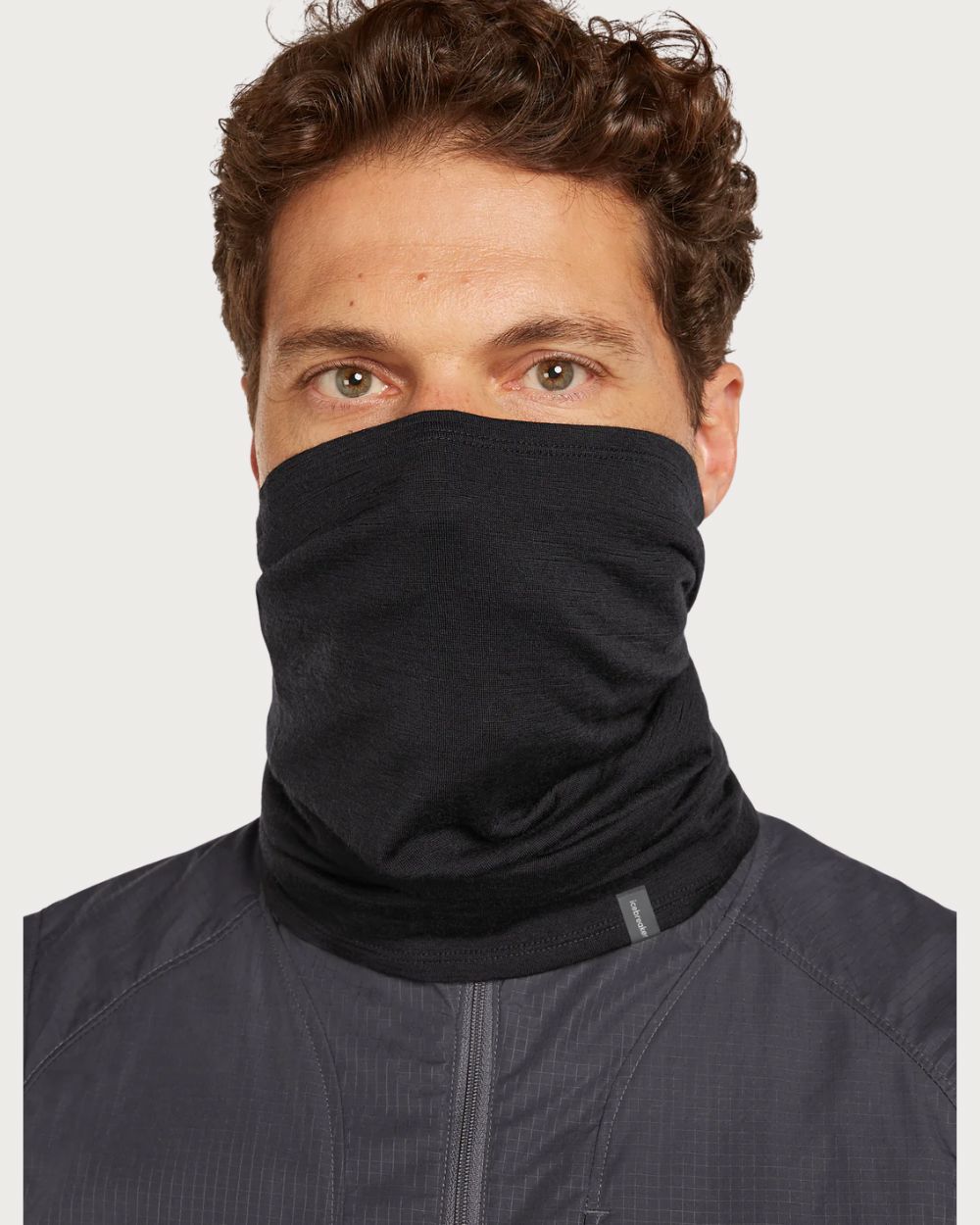 Unisex Merino 200 Oasis Flexi Chute - Black Neckwarmers Icebreaker