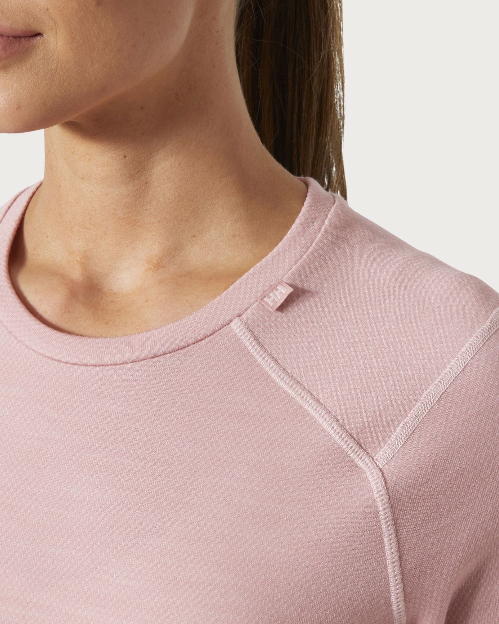 Womens Helly Hansen LIFA Merino Midweight Thermal Crew - Pink Salt Thermals Helly Hansen