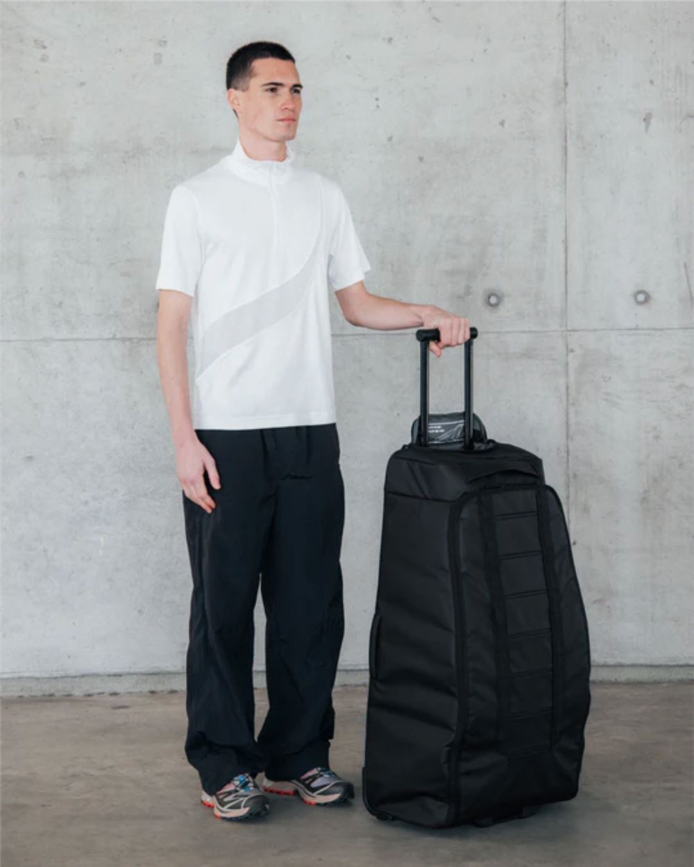 D_b_ Hugger Roller Bag 90L - Blackout Luggage D_b_ 