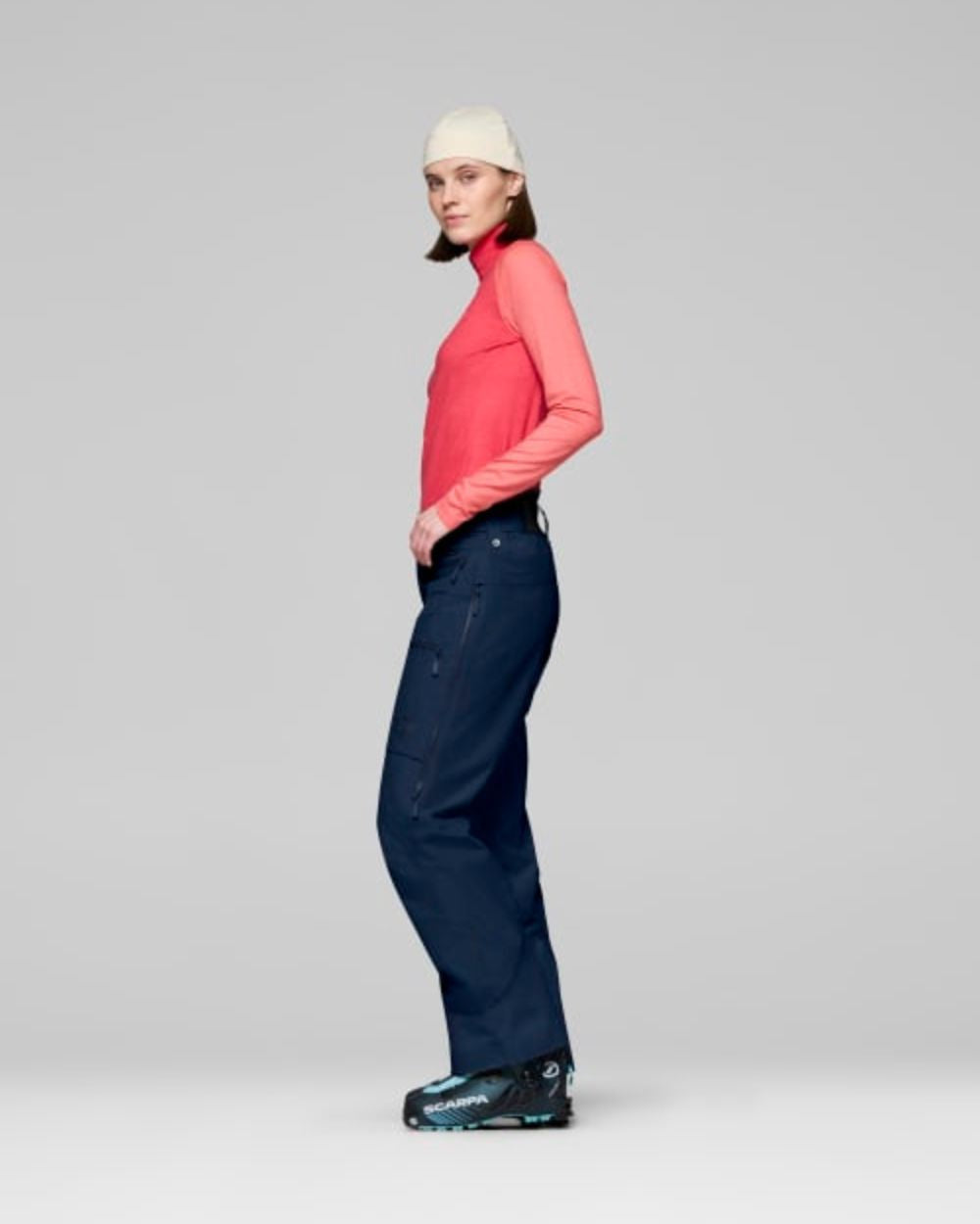 Womens Norrona Lofoten Gore-Tex Insulated Pant - Indigo Night Pants Norrøna 