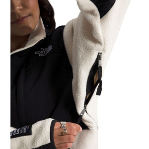 Womens The North Face Retro Denali Jacket Tiger Stripe Print- White Dune / TNF Black Jackets The North Face 